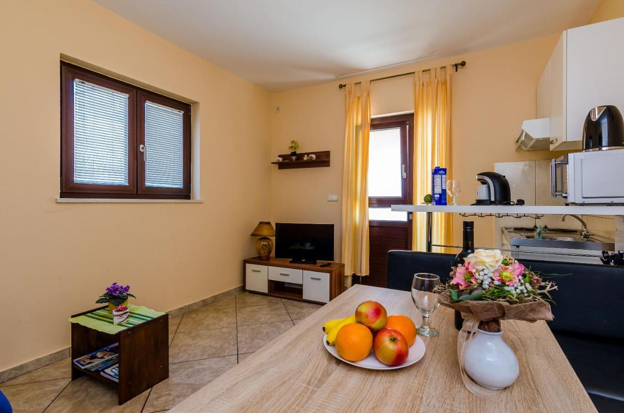 Apartments Kanjuo By The Sea Млини Экстерьер фото